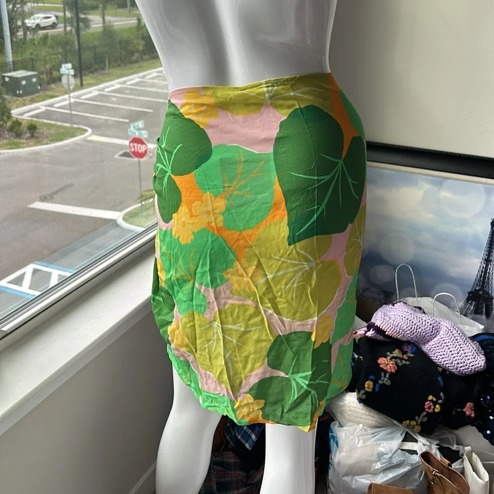 Tropical Leaf Tie-Side Swim Cover-Up Sarong - Green & Yellow
